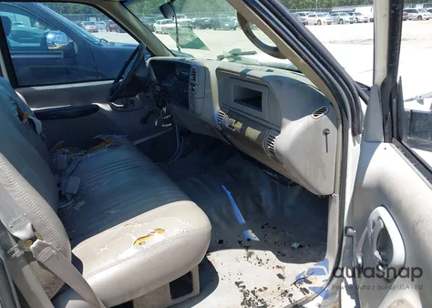 1999 Chevrolet C3500 Chassis z USA, uszkodzony, nr VIN 1GBGC34R5XF070122